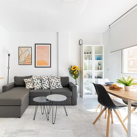 Wintowinrentals Quiet Apartment, Good Location, Free Parking Малага Экстерьер фото