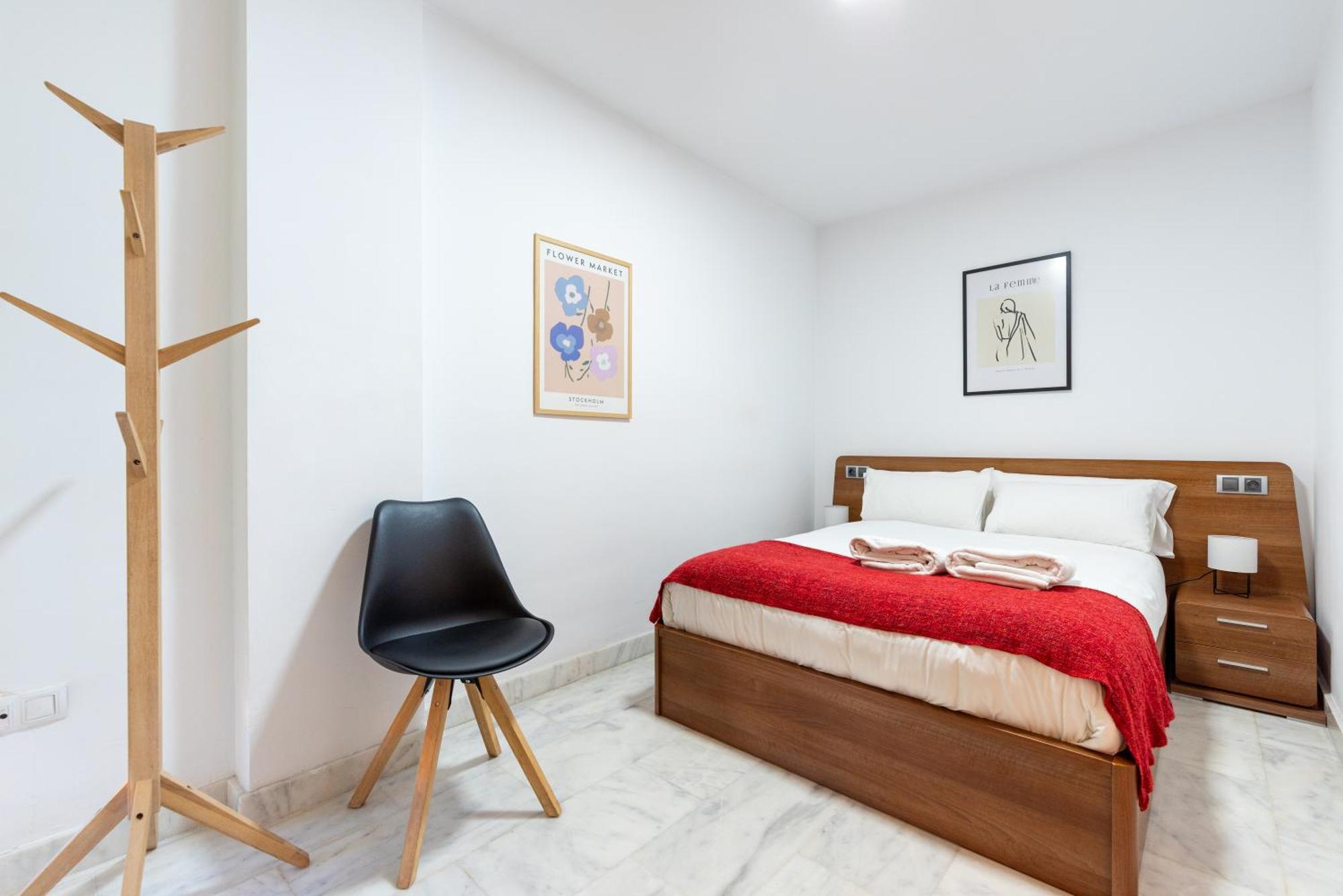 Wintowinrentals Quiet Apartment, Good Location, Free Parking Малага Экстерьер фото