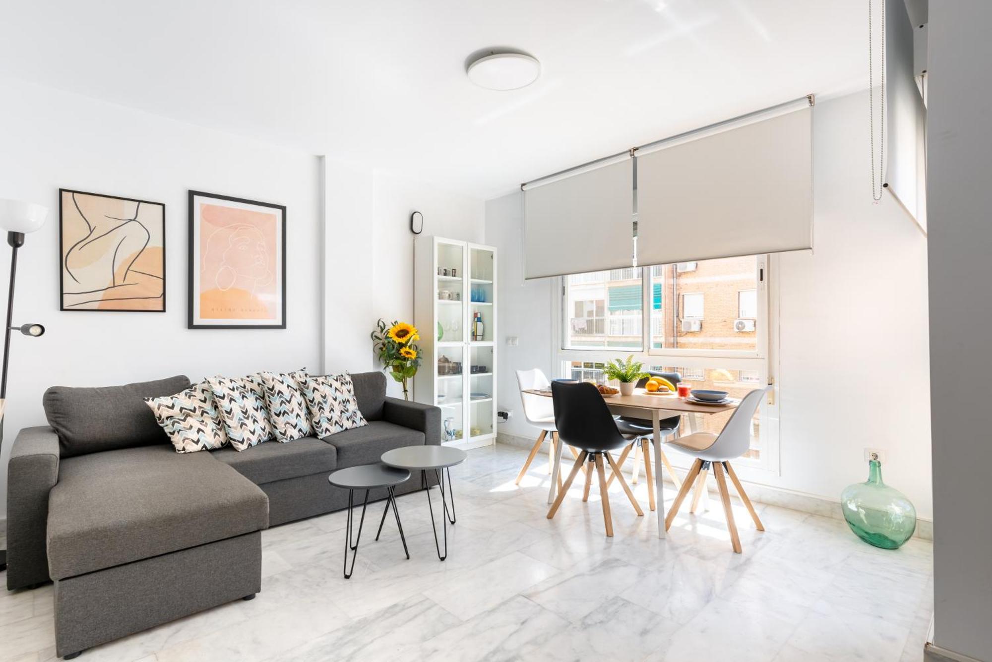 Wintowinrentals Quiet Apartment, Good Location, Free Parking Малага Экстерьер фото