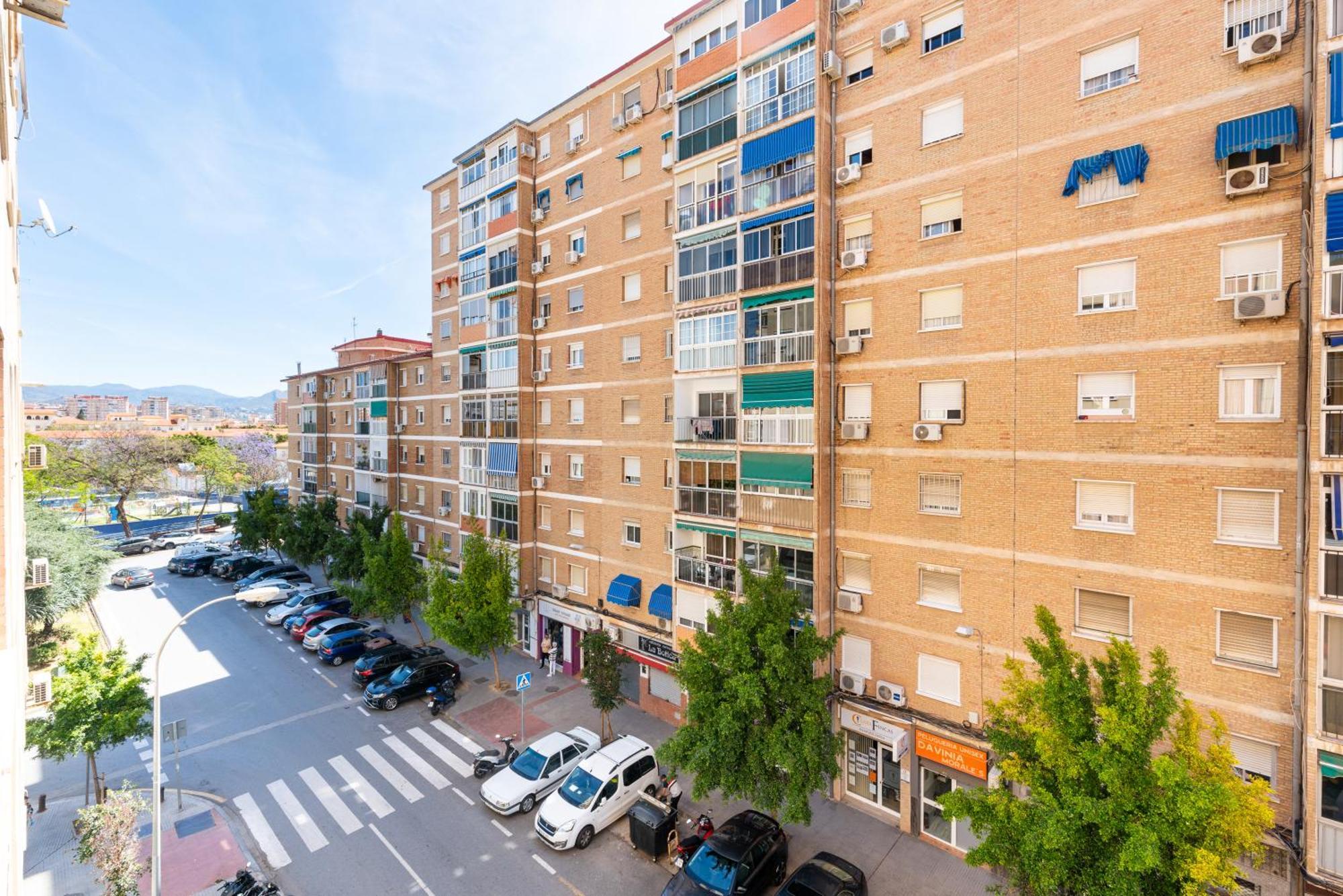 Wintowinrentals Quiet Apartment, Good Location, Free Parking Малага Экстерьер фото