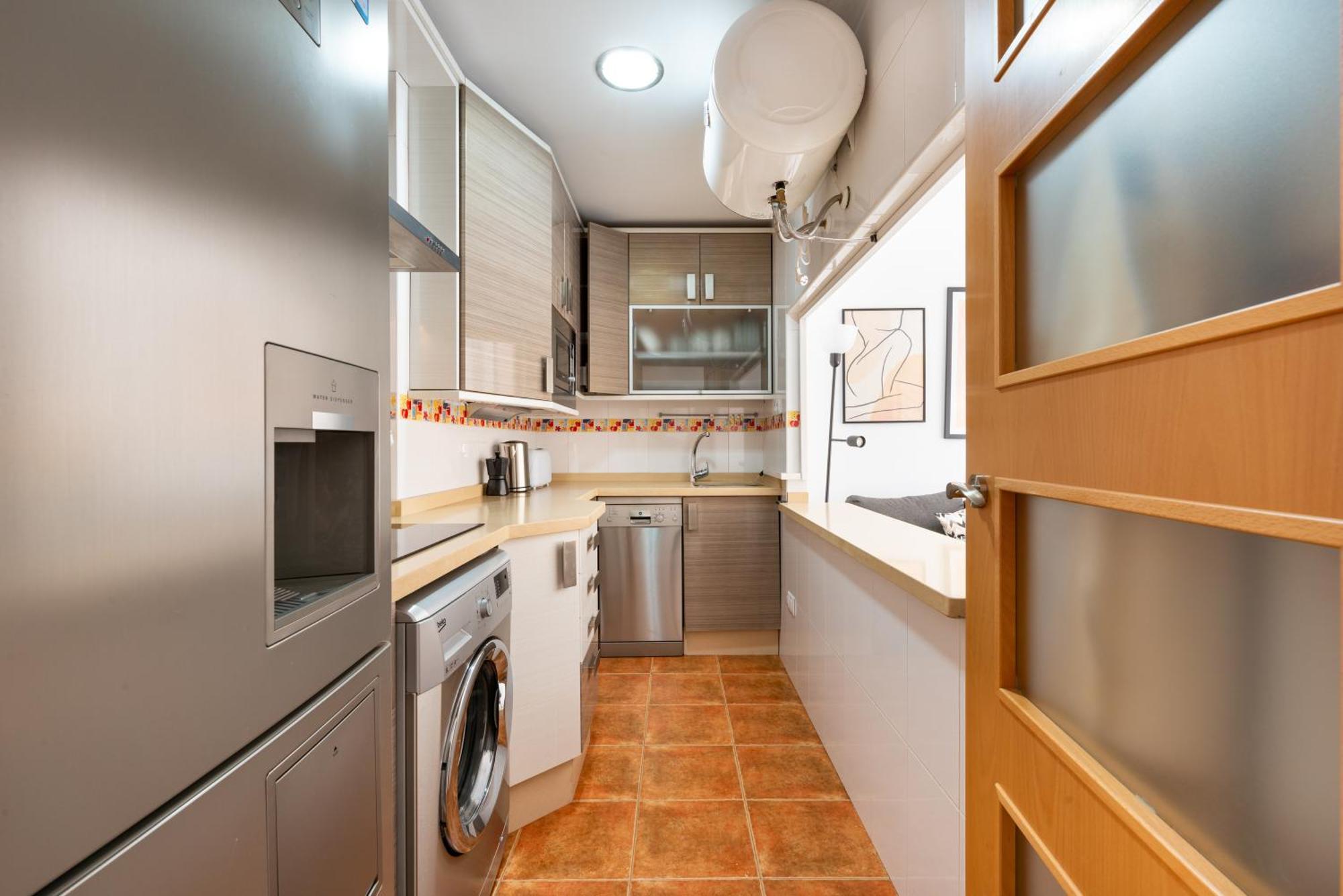 Wintowinrentals Quiet Apartment, Good Location, Free Parking Малага Экстерьер фото